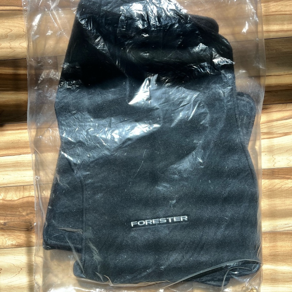 Subaru Forester Black Floor Mat OEM Genuine Part J501SSJ000
